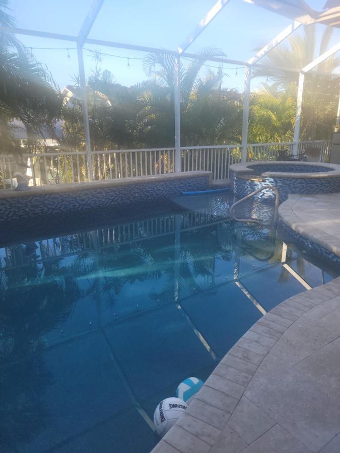 Cape Paradise B & B - Your Luxury Tropical Retreat Cape Coral Exterior foto